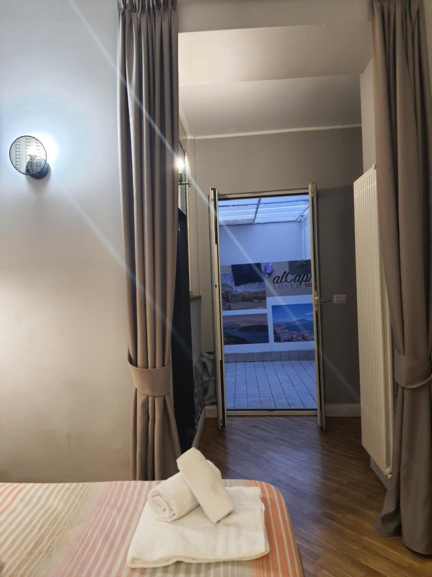 Alcapri Suite Napoli Centro Nápoles Exterior foto